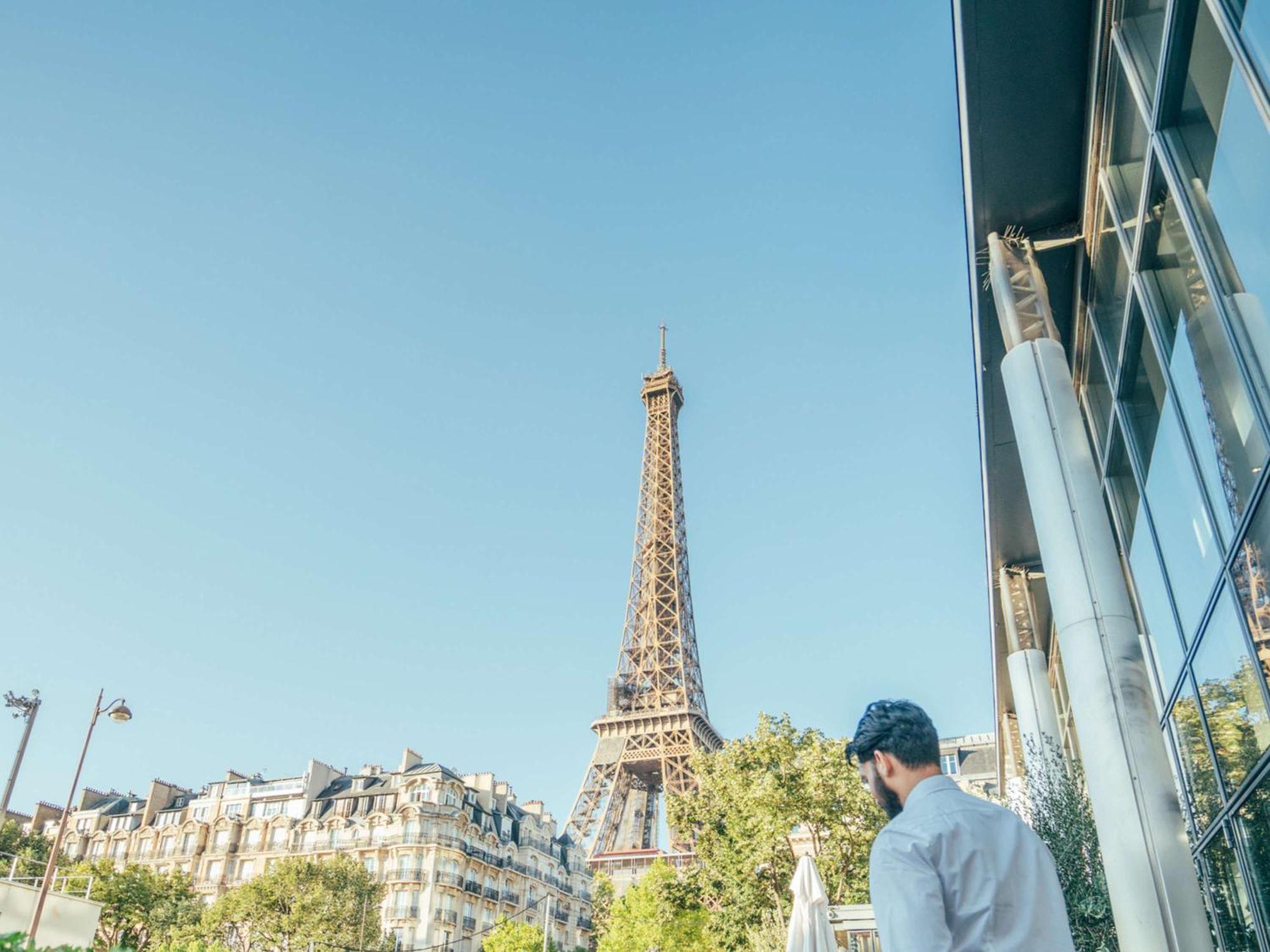Pullman Paris Tour Eiffel Hotel Exterior photo